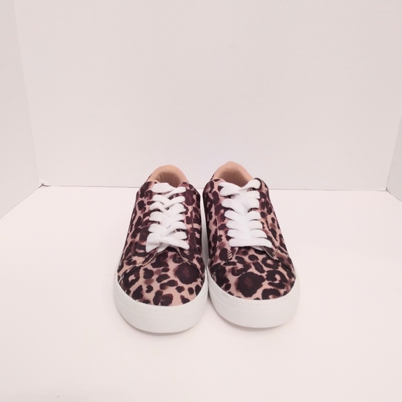 Steve Madden leopard sneakers. Size 7 1/2 - Picture 3 of 6